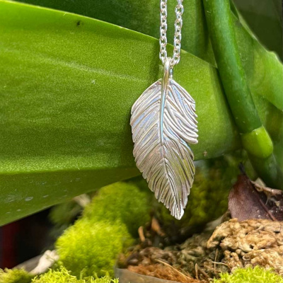 feather-pendant-silver-web